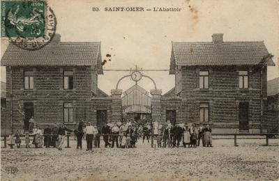 On peut voir ici la façade de l'abattoir lieu important pour l'éconnomie de la ville, et qui a aujourd'hui disparu. 